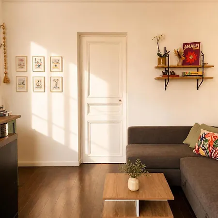 Apartment Premium Spacious - Near Eiffel Tower